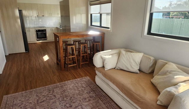 Private 2-Bedroom Guesthouse in Central Birchip in Birchip