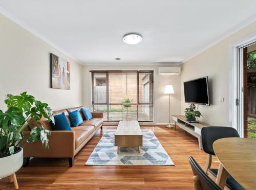 PRIVATE ROOM 1 and PRIVATE ROOM 3 beside Monash University in Clayton
