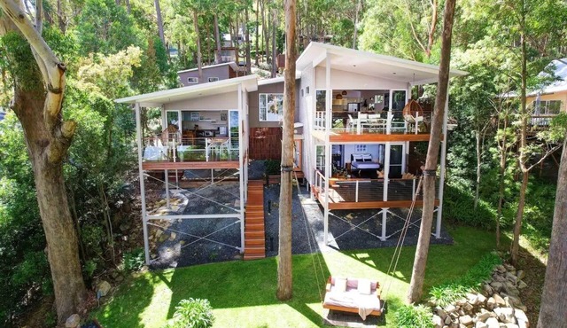 Private waterfront retreat with Kayaks, Boat Bay & Stunning Views