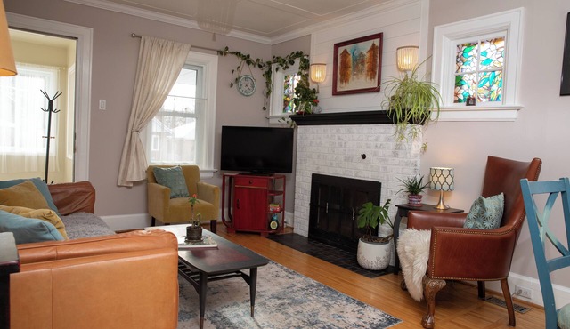 Quiet & Charming Home - Perfect for Extended Stays in Greater Sudbury