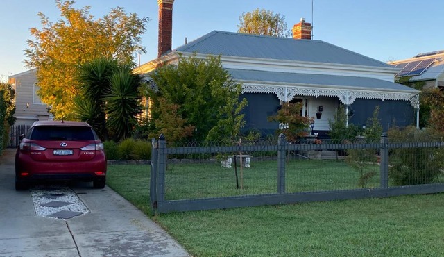 R&R Luxury House, Maryborough, VIC