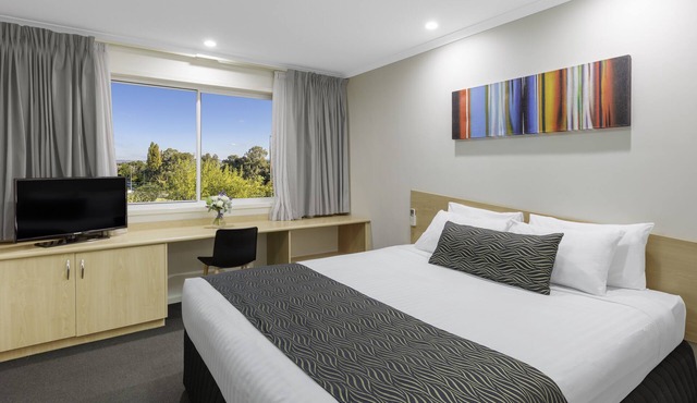 Ramada Encore by Wyndham Belconnen Canberra