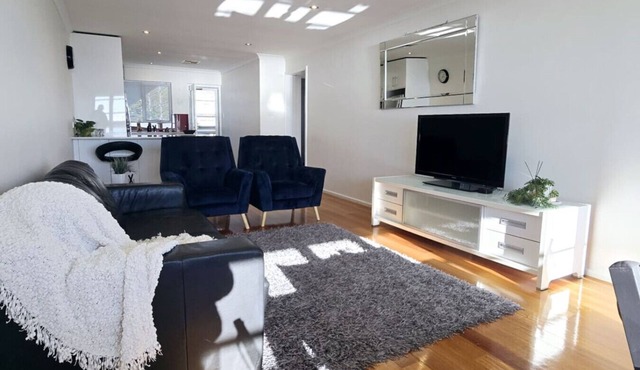Renovated Ocean-View Scarborough Apartment | Walk to Beach & Amphitheatre