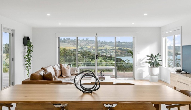 Restful River Vista (ITAS) - Stunning architectural home with wraparound Tamar River views