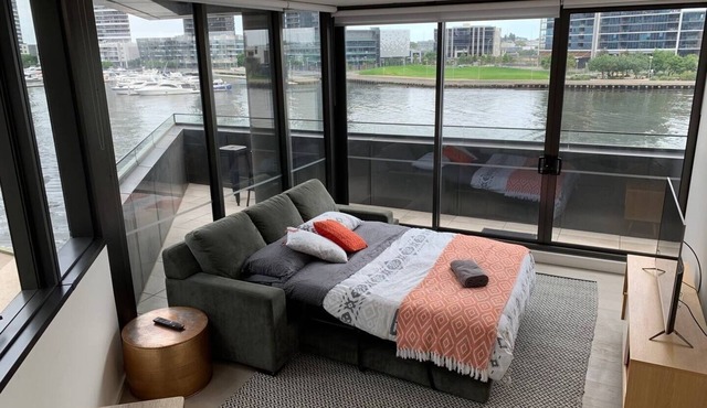 River Delight: Free Parking, Gym