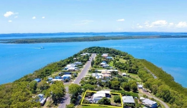 River Heads Retreat in River Heads