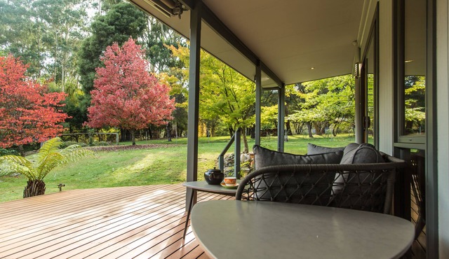 Riverfront Retreat: Hume House Now Available for Your Perfect Getaway!