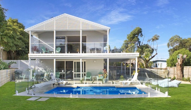 Riverview Retreat - Sleeps 8 - Pool & Pet Friendly (499543)