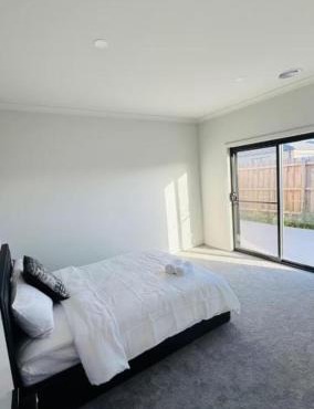 Rockbank Business & Family Stay