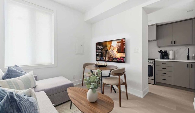 Roncesvalles Charm Stylish 1BR Near High Park! in Toronto