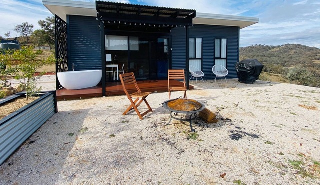 'Rose Quartz' Cabin in Mudgee at Kundalini Lodge