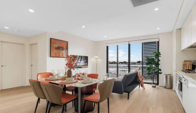 Rosebery 宽敞公寓｜近 Green Square 车站、机场、悉尼 CBD