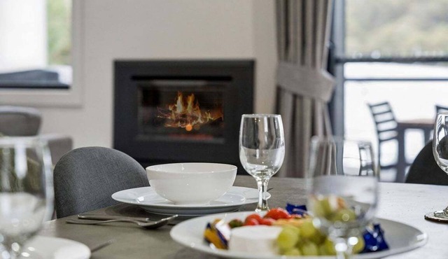 Roses Creek Chalet B