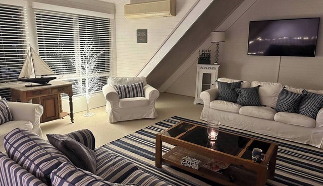 Sandcastles - Gorgeous beach house at North Avoca