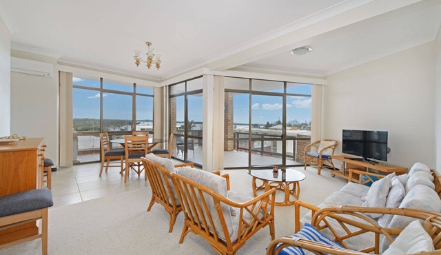Sandpiper - Westport Gem With A Pool