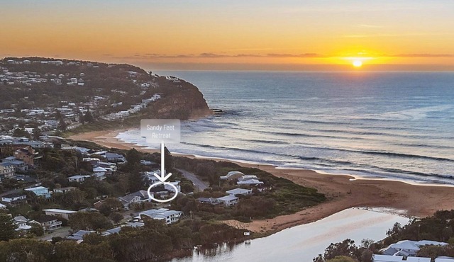 Sandy Feet Retreat - 1 min to beach
