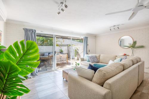 Sawtell Beachfront Villa - 2 mins to everything!