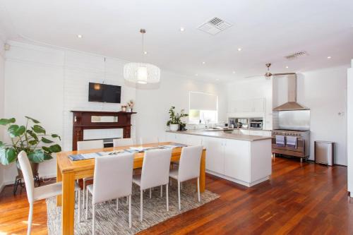 Scarborough Family Stay | Yard & Kids Play Area