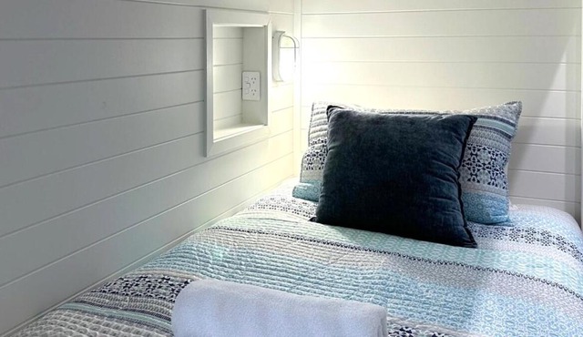 Sea Sage Cottage Family Stay by Beach & Shops