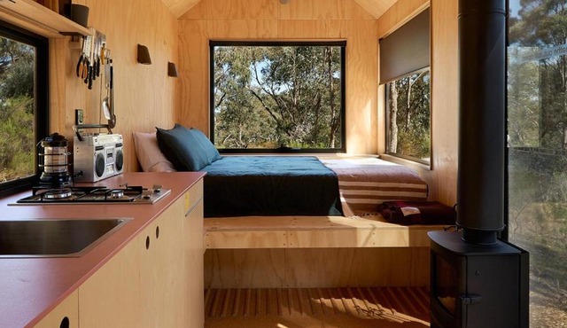 Secluded off-Grid cabin with water views - Marcel