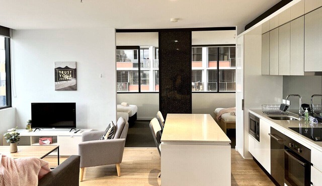Skyline Heights at Manhattan Apartment in Melbourne