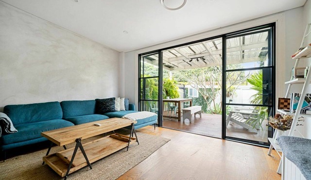 Sleek Tempe Pad near SYD Airport & Transit