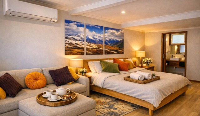 Snowy Cooma Studio- Warm, Private Self‑Contained Studio with Parking