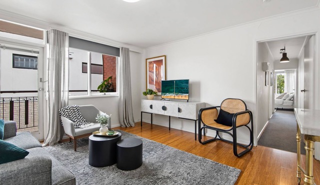 Snug 2-Bed in an Unbeatable Location