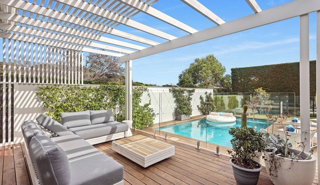 Sorrento Coastal Retreat