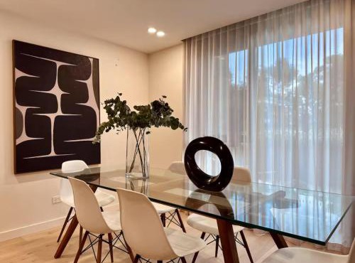 Spacious 2 Bed Room Split Level Apartment in Turner