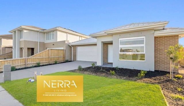 Spacious Modern Retreat in Officer | Perfect for Families
