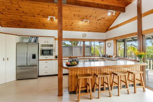 Spookys 6 Angourie - Treetop Oasis Steps from Spooky Beach - Holiday Yamba