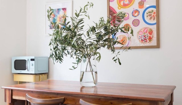 StayCentral - Brunswick Boutique - Brunswick Rd, Brunswick - 2 bedrooms, 2 Beds, 1 Bathroom and free street parking