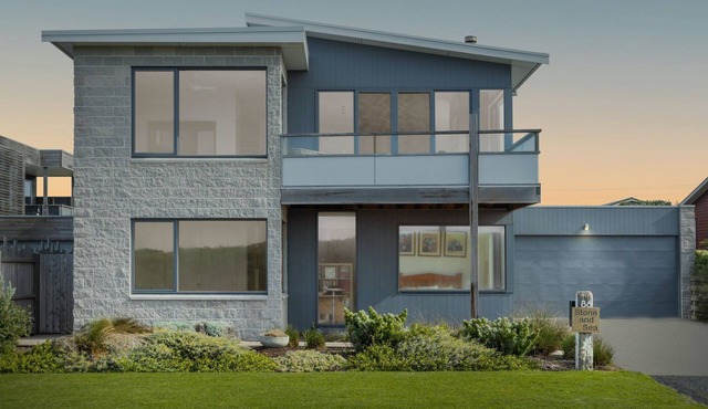 STONE and SEA - This is truly a luxurious coastal haven, with lots of space and amazing ocean views