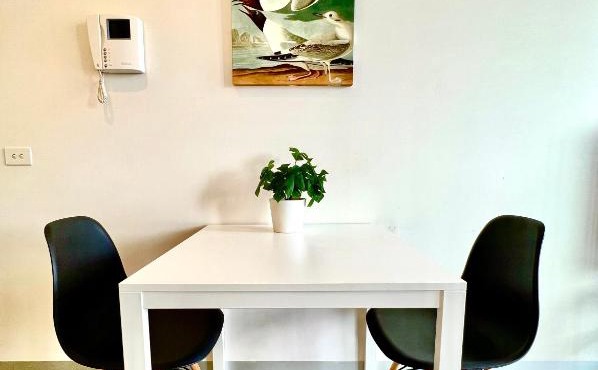Studio, Carlton, Queen Victoria Market, Uni Melb