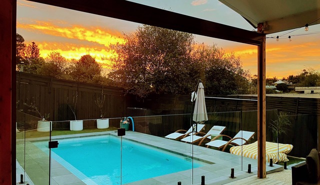 Stunning beach house with pool & basketball court for the kids. Pet friendly!