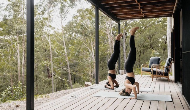 STUNNING BUSH BEACH HOUSE! Brand new! Private, quiet and peaceful. Pet friendly!