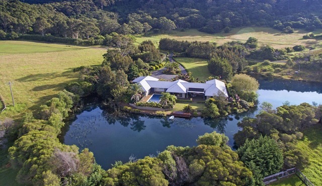 Stunning Mystique Country House with lake & mountain. 15% discount all winter.