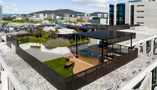 Stylish Apartment in Canberra CBD