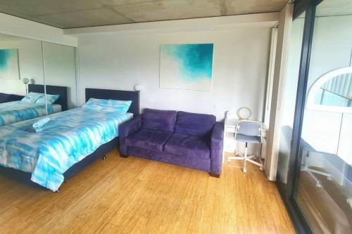 Stylish Apartment with Rooftop Pool, Minutes from City and ANU