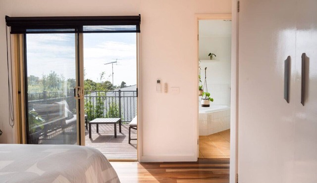 Stylish coastal escape close to beach