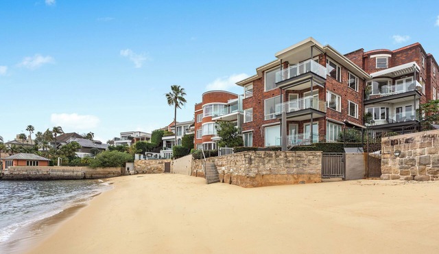 Stylish & Exclusive Beachfront/Waterfront unit in Point Piper, Sydney Harbour