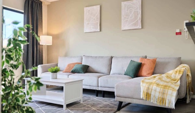 Stylish Retreat | Central | Pool | 65'" TV