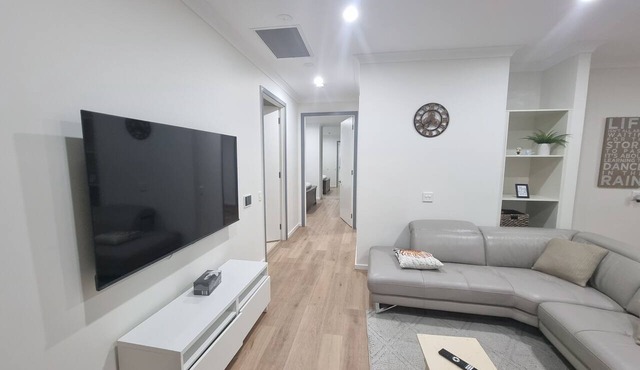 Stylish Salisbury Residence — Functional Layout, Modern Finishes, Prime Location