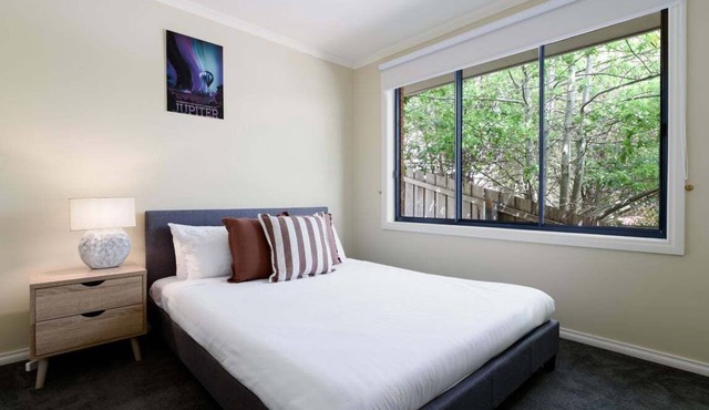 Summerhill Getaway: Simple Comfort Near Launceston