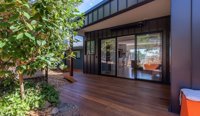 Sun Kissed - Studio Apartment