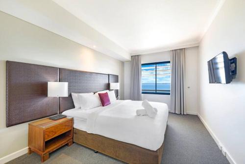 Sundrenched and Scenic with Sprawling Water Views