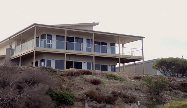 Sunset Waterfront Escape At Dutton Bay - Beachfront Bliss