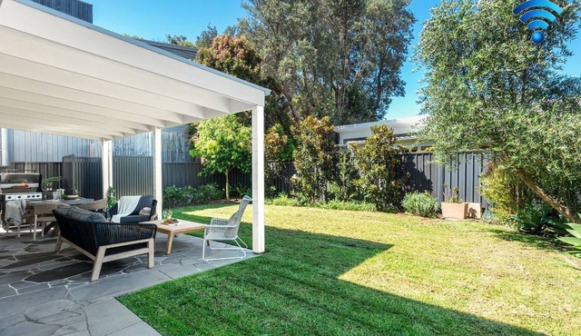 Sunshine Retreat – relaxing coastal retreat