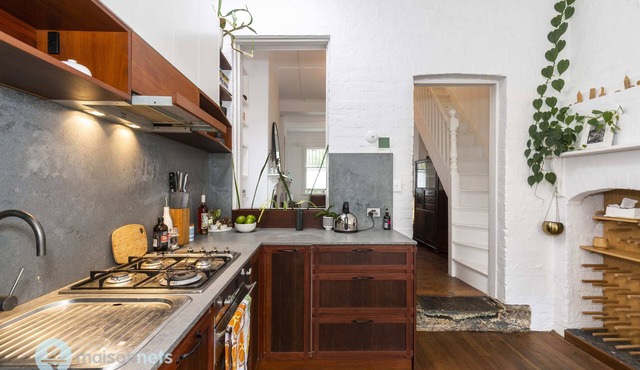Surry Hills 2 Bed 1 Bath Terrace, Great Location